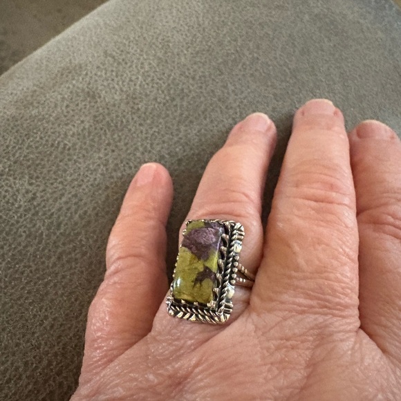 EUC not worn but few times. Southwestern.925 ring. Size 6.5 - Picture 6 of 10